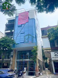 Hoàn thành thi công sàn bóng tòa nhà cho thuê của ông Sơn ở Kim Ngưu, Hà Nội